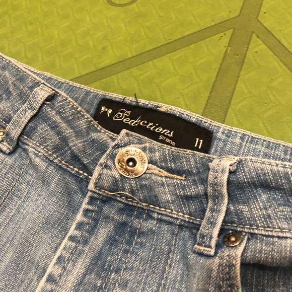 sirens y2k shorts. so comfy and well fitting. - Picture 2 of 4